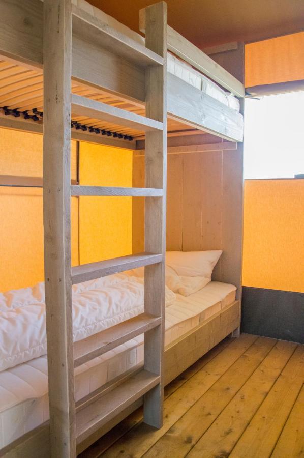 Glamping Renswoude Hotel Exterior photo